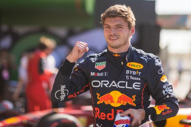 乐鱼体育-混乱规则难掩维斯塔潘冠军成色 双冠王实至名归