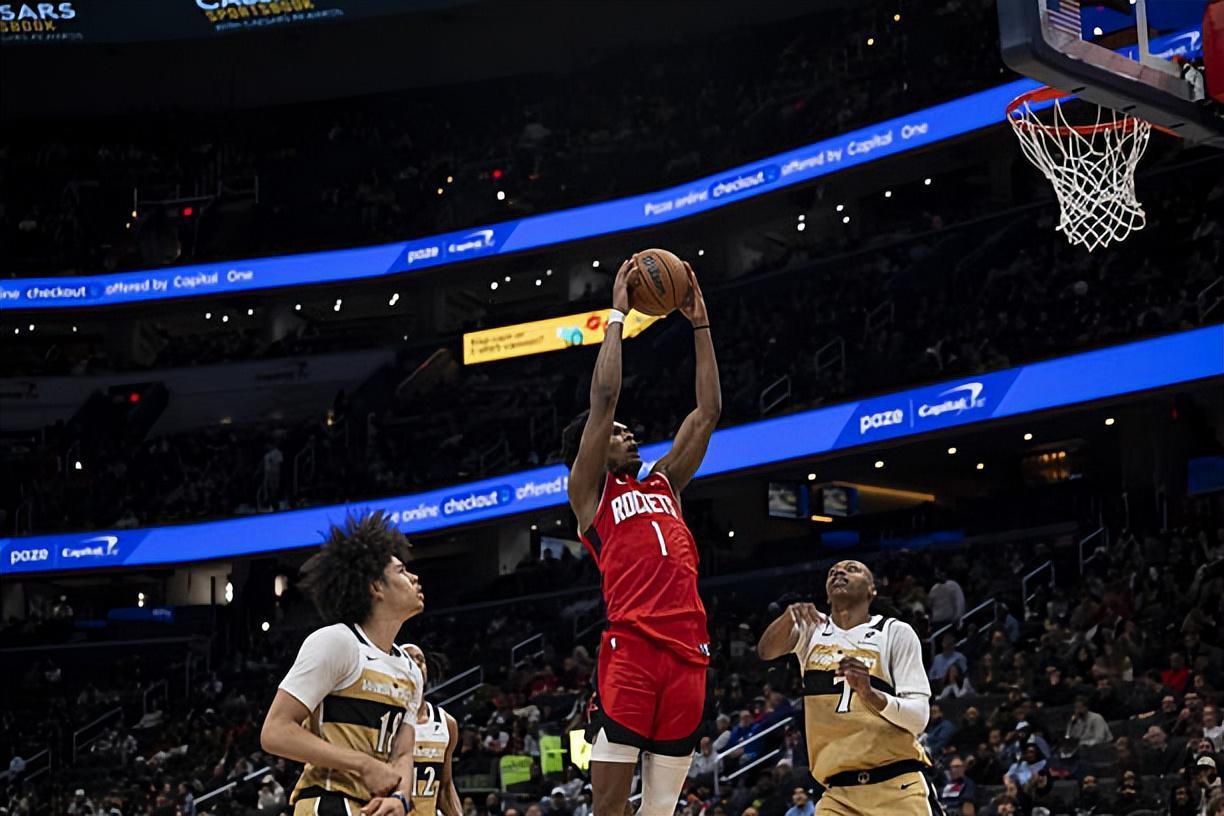 乐鱼app-明明其他能力都非常出色，但火箭却非要让他担任控卫的角色？