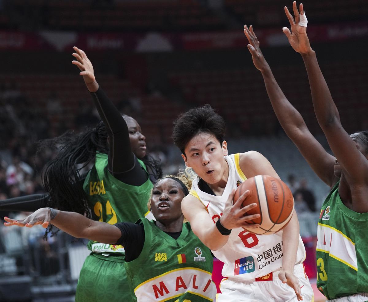 乐鱼体育-主场亮剑夺开门红！中国女篮81比68力克马里女篮，拿下世界杯资格赛首胜