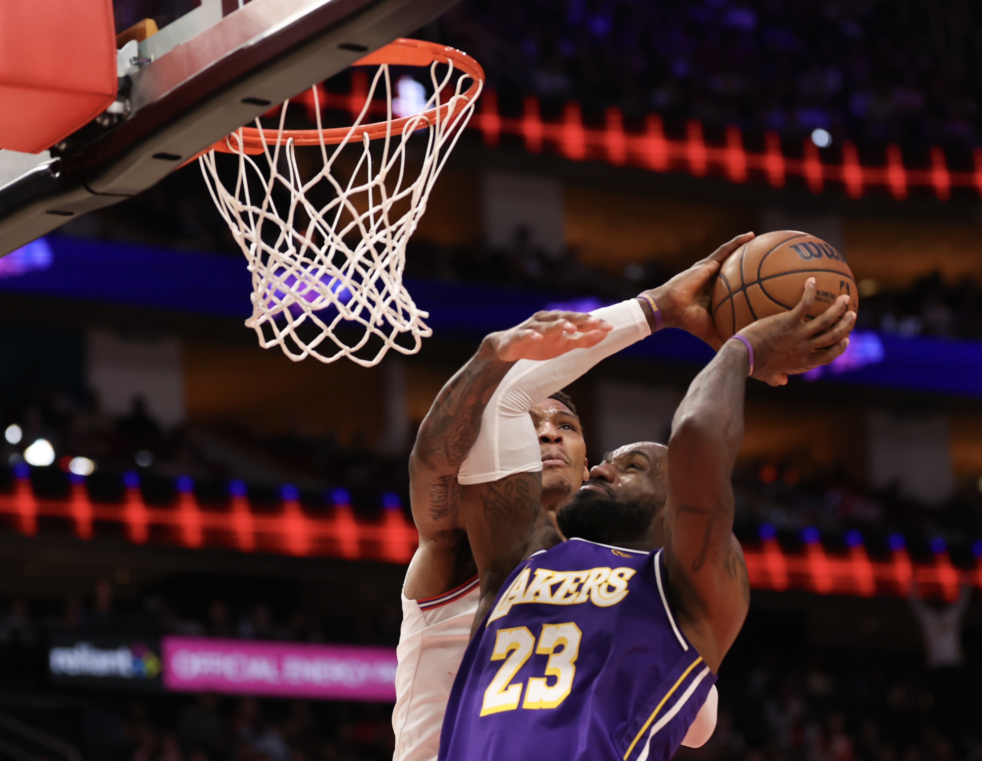 乐鱼app-高管&球探的季后赛观察:湖人给火箭送人头 哈登防守不如梅里尔